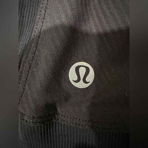 GUC In Flux Jacket Lululemon - Picture 6 of 8